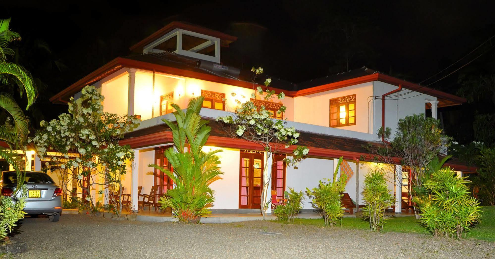 Sakura Villa Бентота Екстериор снимка